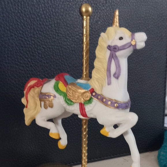Elegant Unicorn Westminster Carousel Collection - Picture 2 of 5
